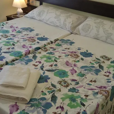 Casa Independiente Grandes Grupos Y Familias Valeixe