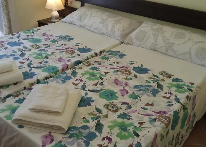 Casa Independiente Grandes Grupos Y Familias Valeixe